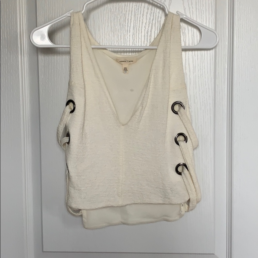 Off white v neck tank